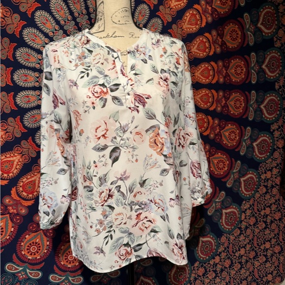 ❤️ Dalia Floral Print Blouse size medium - Picture 2 of 15